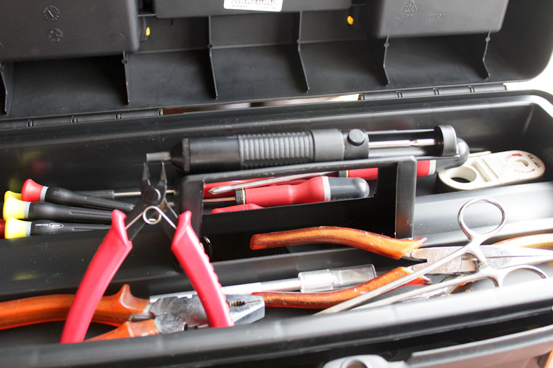 toolbox pliers solderpump